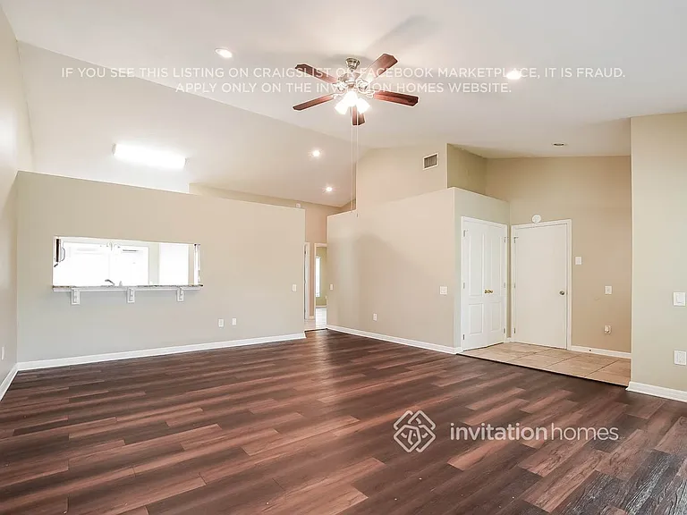 829 W Charing Cross Cir — Photo 6