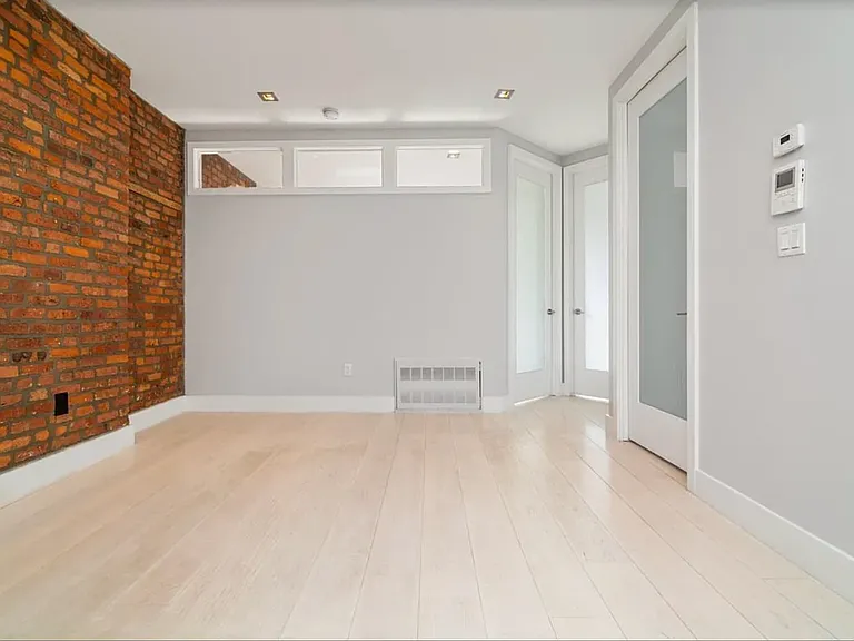 248 Mott St #13A — Photo 4