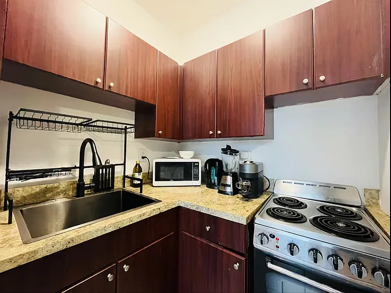 860 Meridian Ave #2 — Photo 9