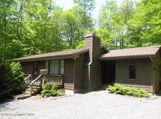 157 Gross Dr E, Pocono Pines, PA