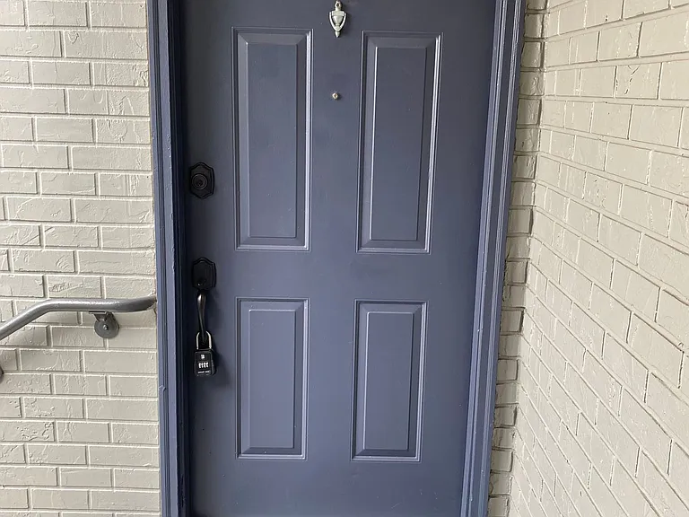 3756 Idlebrook Cir #214 — Photo 2