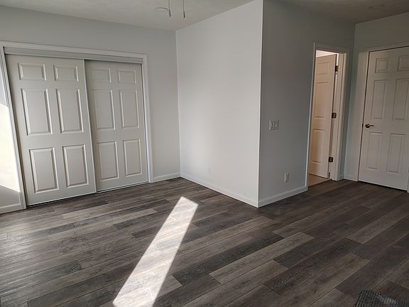 4th image of 126 N Washington St