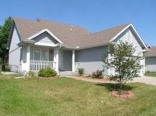 3567 SW Willow Brook Ln, Topeka, KS 66614