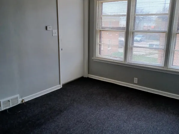 2605 W Victory Ln, Milwaukee, WI 53209