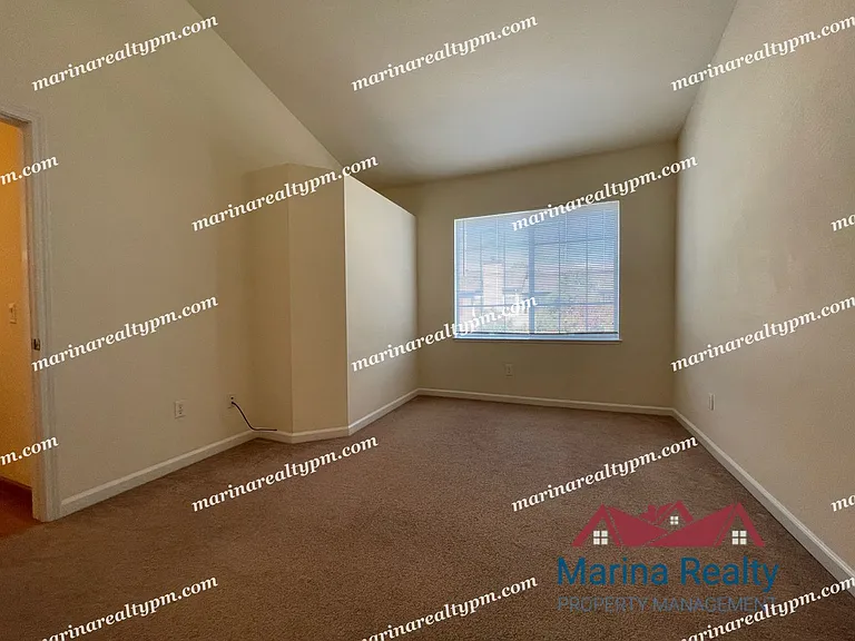 2611 Bayfront Ct — Photo 16