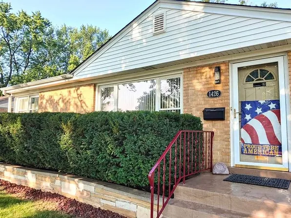 1426 S 5th Ave, Des Plaines, IL 60018