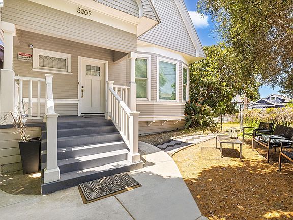 3rd image of 2207 E 21st St
