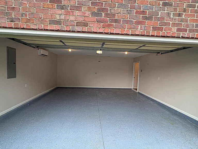 8233 Rachel Ln — Photo 18