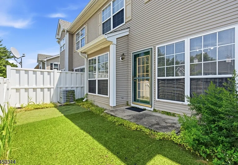 9 Balboa Ln — Photo 27