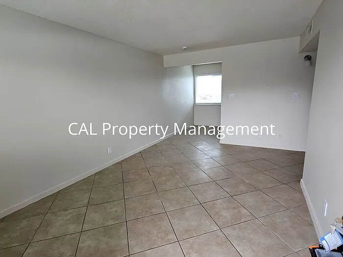 918 Illinois Ave #8 — Photo 5