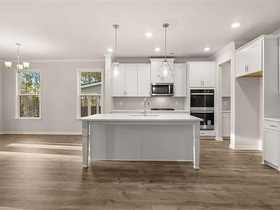 5th image of 71 Blufton Ct