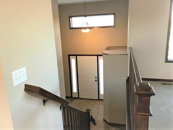 5th image of 511 9th Avenue Ct NE