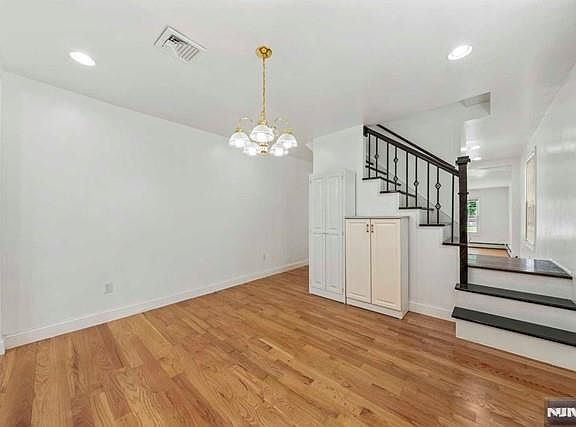 2nd image of 19 Intervale Rd #2