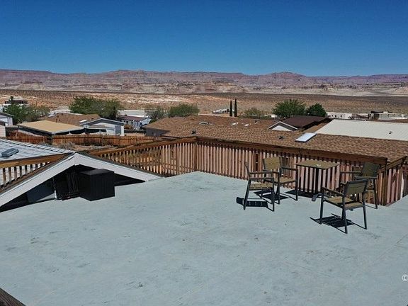 2nd image of 221 S Wahweap Dr