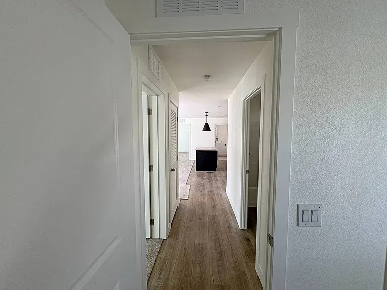 1700 State St #10 — Photo 18