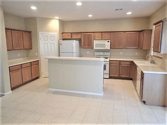 12673 E Mandell Pass — Photo 2