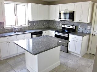 10 Federal Hill Rd, Oxford, MA 01540