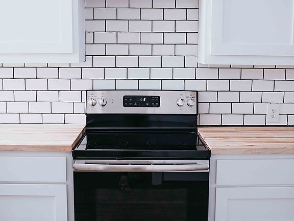 5th image of 129 N Caddo St