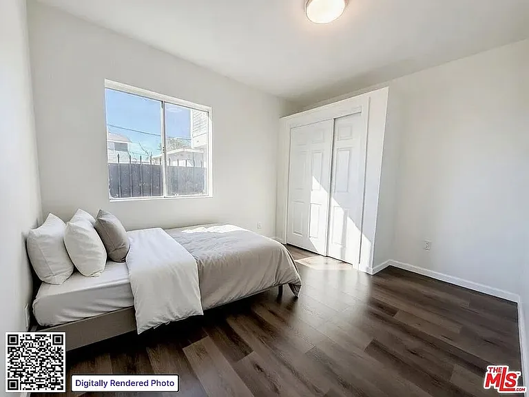 1109 Exposition Blvd — Photo 3