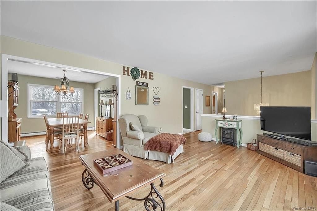 10 Lounsbury Drive, Baldwin Place, NY 10505 Zillow