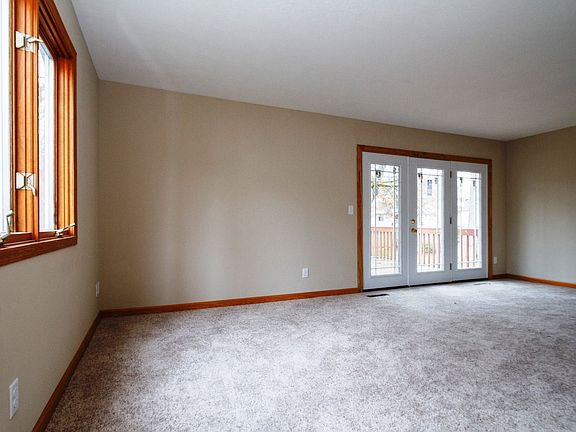 5th image of 1123 Arnold Ave