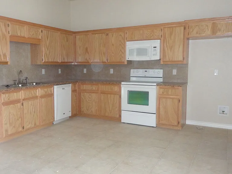 6801 Student Union Dr — Photo 2
