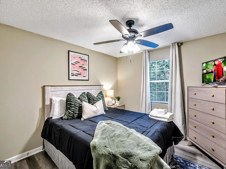 221 Remington Ln — Photo 15