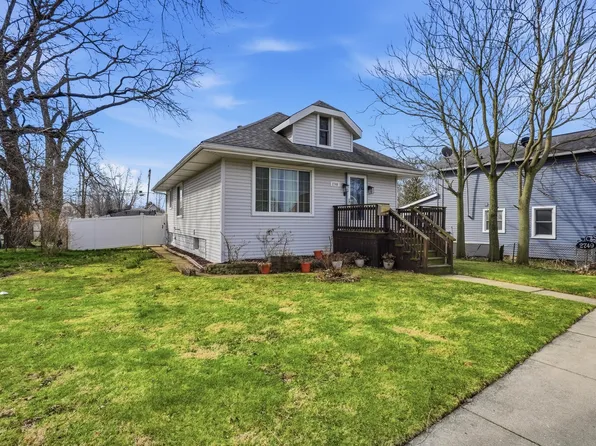 2749 Broadway St, Blue Island, IL 60406