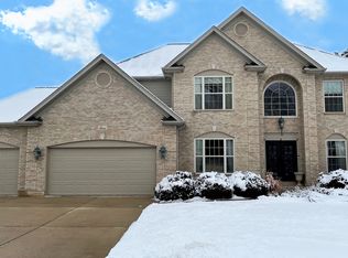 5 Ralph Judd Ct, Sugar Grove, IL 60554