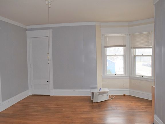 4th image of 306 N Lafayette St #3