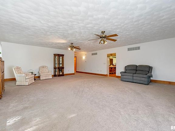 5th image of 14018 238th St W