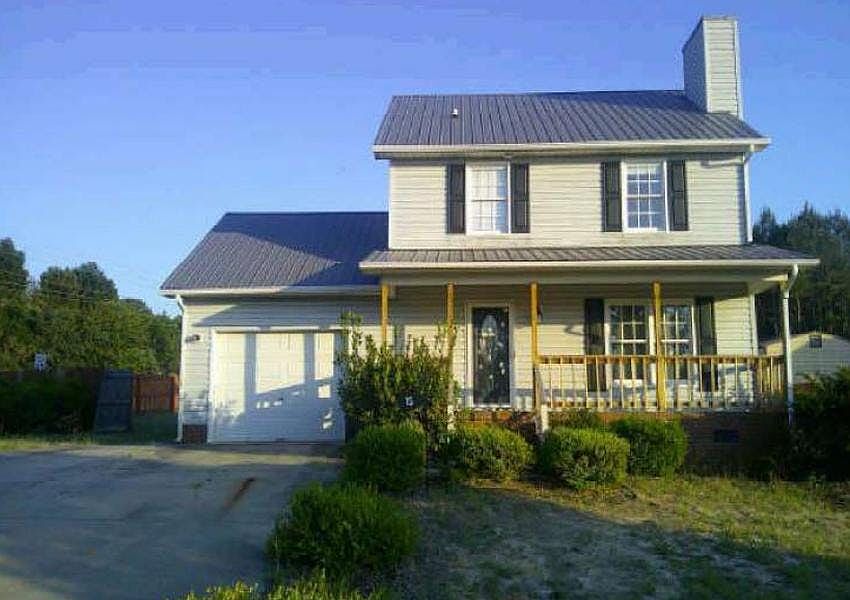 1st image of 15 Peachtree Ln