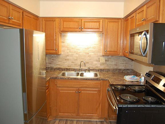 3rd image of 7232 Randolph St APT 304