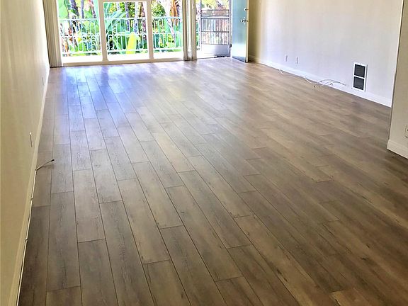 2nd image of 605 S Barrington Ave #25