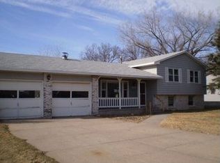 4022 Scheel Rd, Grand Island, NE 68801