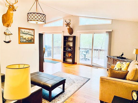 4th image of 3 Lavendon Circle Dr