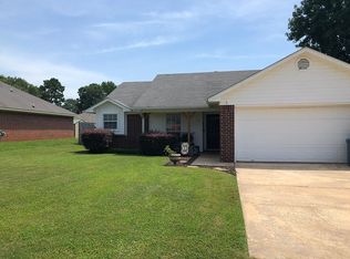 24 Green Oak Cir, Nash, TX 75569