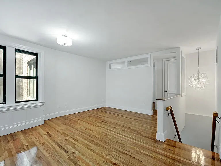 226 E 70th St #1C — Photo 3
