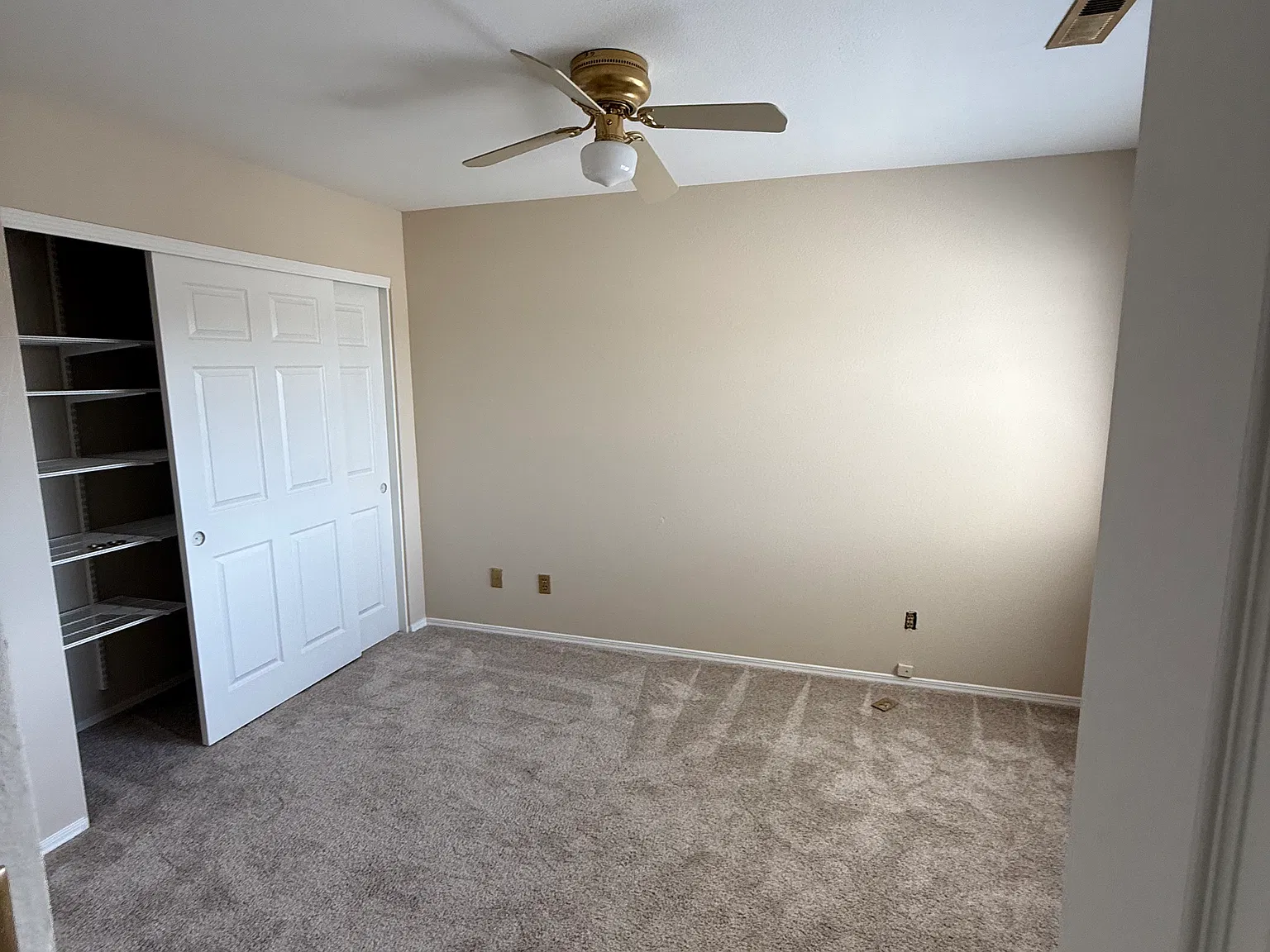 3 bed, 1456 sqft, $2,800 — Photo 4