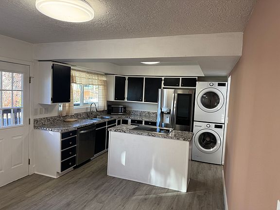 3rd image of 3309 NE 42nd Pl #3309