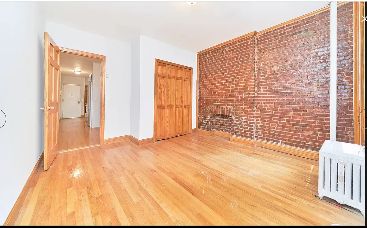 Building Photo - 333 W 43rd St #2A