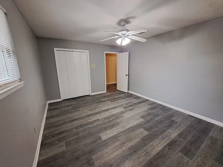 7819 Hearthstone Cir — Photo 35