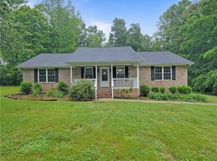 19164 Woodsons Mill Rd, Beaverdam, VA 23015