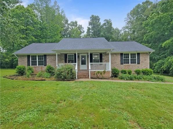 19164 Woodsons Mill Rd, Beaverdam, VA 23015