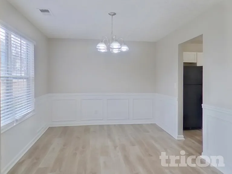 471 Sawtooth Ln — Photo 5