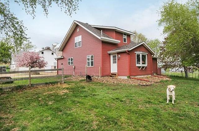 1st image of 5625 Lonsdale Blvd
