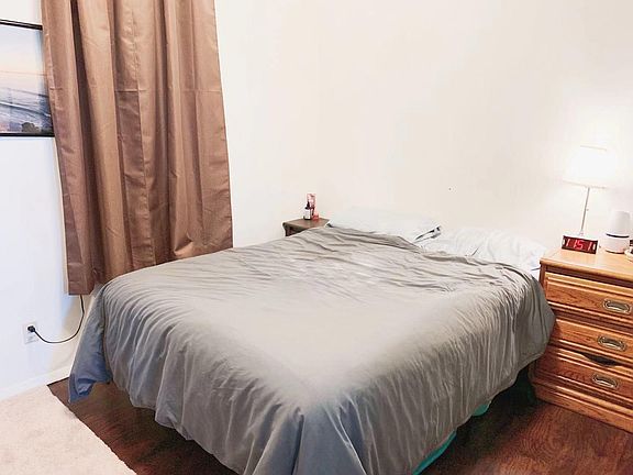 5th image of 1368 W Evergreen Ave APT 1R