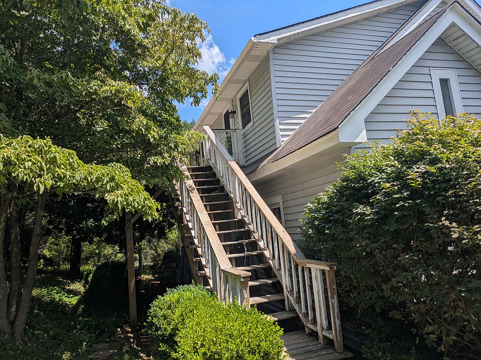 1st image of 228B Lynn Hill Rd #B