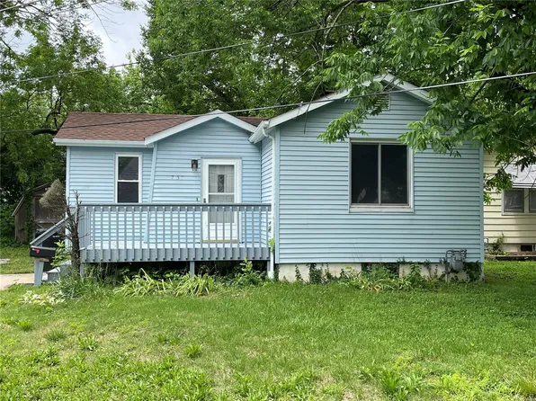 735 E Adams St, Belleville, IL 62220