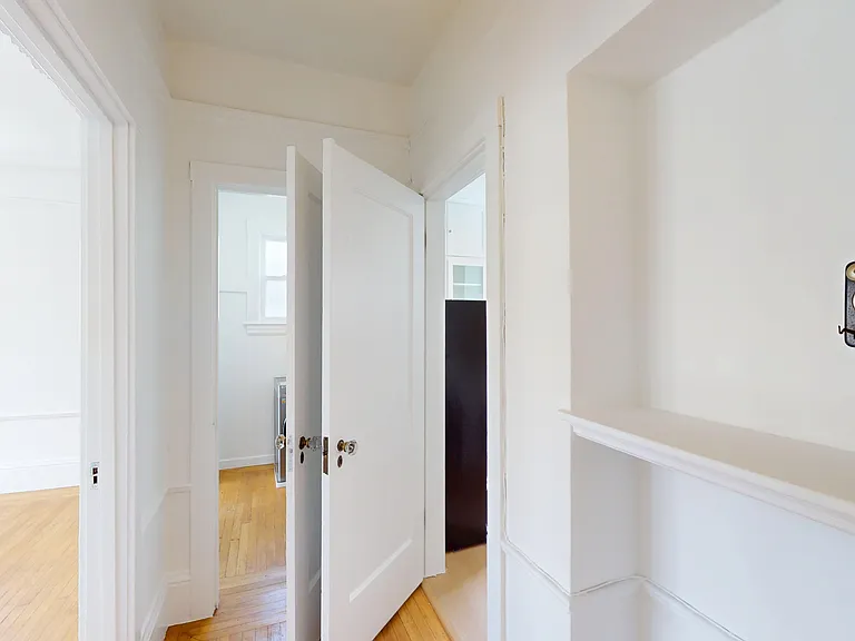 225 Irving St #7 — Photo 6
